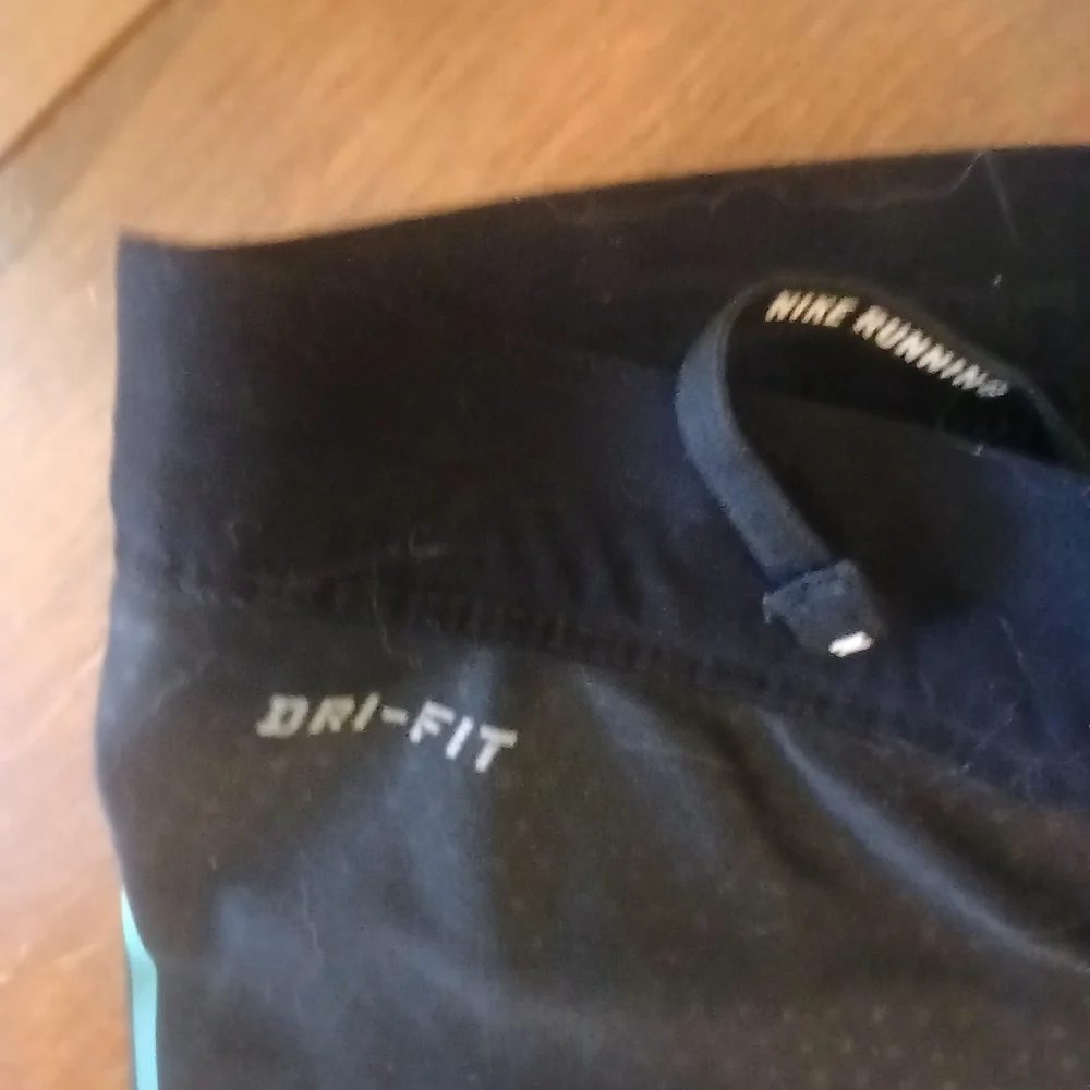 Nike  Dri-Fit Running Leggings Sz Medium Colorful.